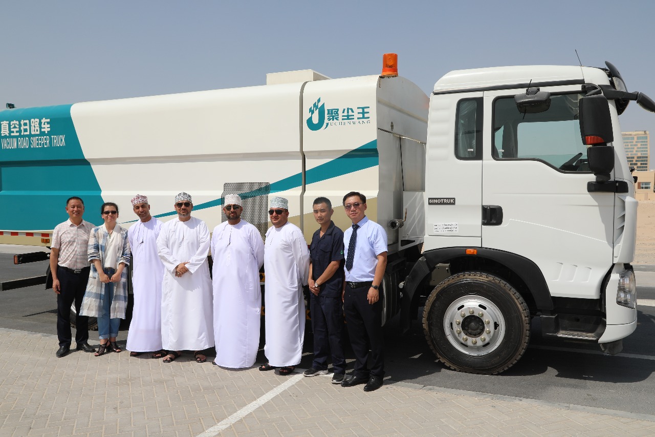 Omani senior officials saw the demonstration of Vacuum Road Sweeper Truck in the field.  